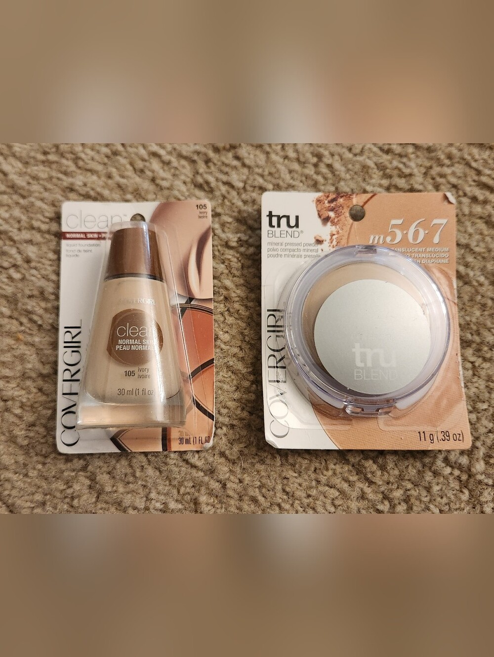 Covergirl Makeup Powder + Liquid Foundation 105 Ivory Translucent Medium